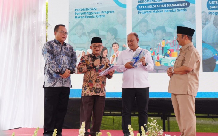 Peluncuran Center of Excellence Program Makan Bergizi Gratis di IPB University, Bogor, Selasa (11/2).