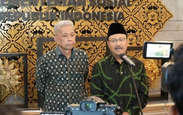 Menteri Sosial Saifullah Yusuf (Gus Ipul) dalam konferensi pers di Kantor Kementerian Sosial, Jakarta, Kamis (31/7/2025).