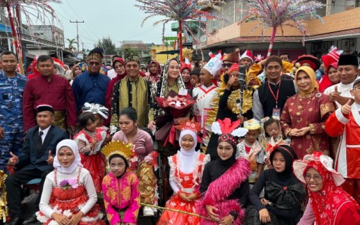 Peserta Pawai Budaya HUT ke-80 RI