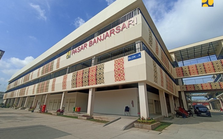 Pasar Banjarsari di Pekalongan.
