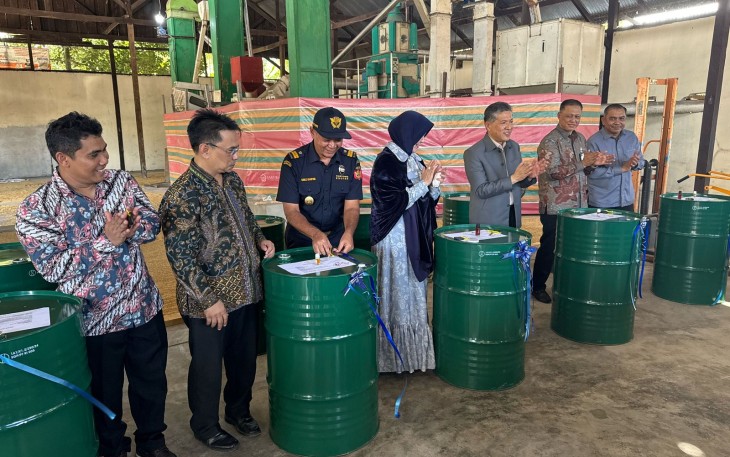 Pelepasan Ekspor Produk Nilam Aceh ke Paris
