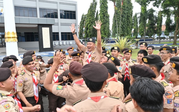  Lanud Husein Sastranegara menggelar upacara rekrutmen dan pelatihan bagi anggota baru Saka Dirgantara se-Kota Bandung, yang berlangsung selama dua hari bertempat di Lapangan Apel Mako Lanud Husein Sastranegara, Sabtu (23-02/2025)