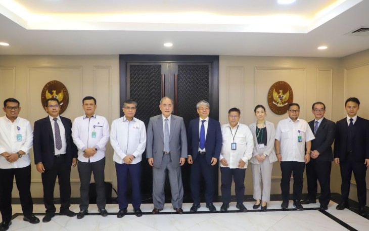 Menaker Yassierli foto bersama delegasi IM Japan di Jakarta, Rabu (12/2)
