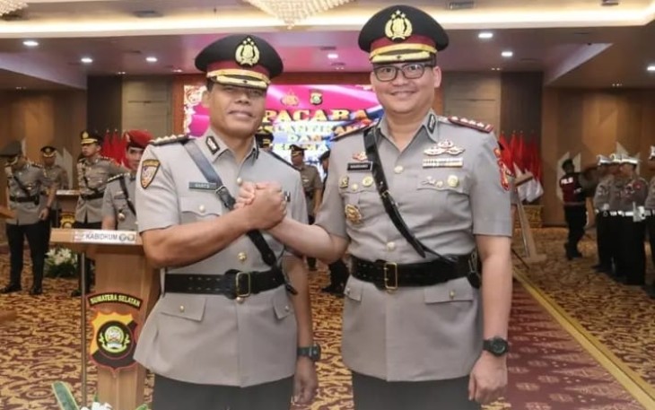 Sertijab Kapolres Ogan Kemering Ulu (Oku) digelar di kantor Mapolda Sumsel (Auditorium Lantai 7 Gedung  Utama Presisi Polda Sumsel) pada hari Senin 24 Maret 2025