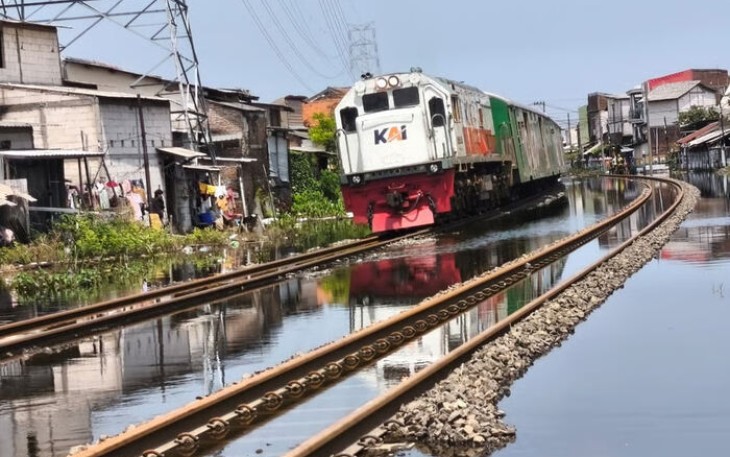 Tren Genangan Air Jalur Semarang Tawang - Alastua Menurun