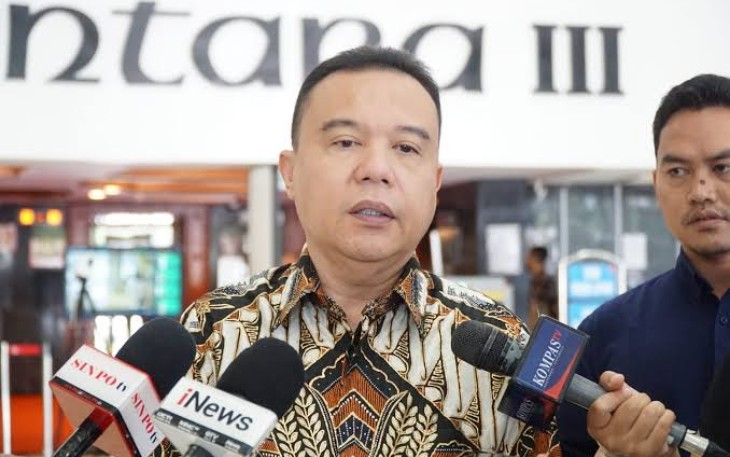 Wakil Ketua DPR RI Sufmi Dasco Ahmad dalam konferensi pers bersama Pimpinan Komisi III DPR RI, Menteri Sekretaris Negara, dan Menteri Hukum di Gedung Nusantara III, DPR RI, Senayan, Jakarta, Kamis malam (31/7/2025).