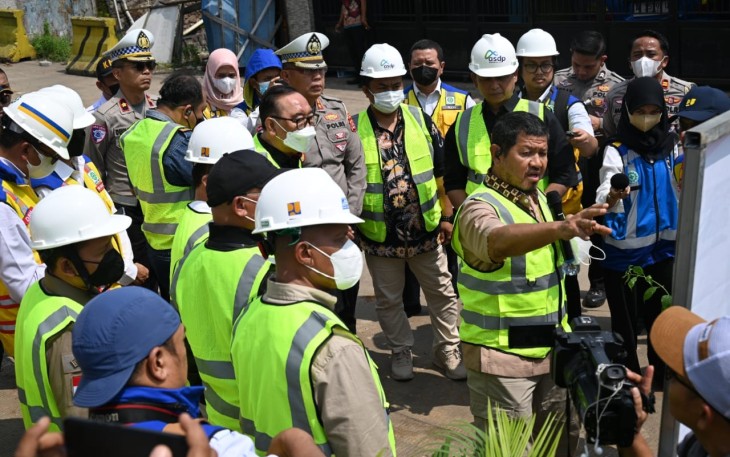 Wakil Ketua Komisi V DPR RI Roberth Rouw di sela kunjungan kerja di Cilegon, Banten, Kamis (26/6)