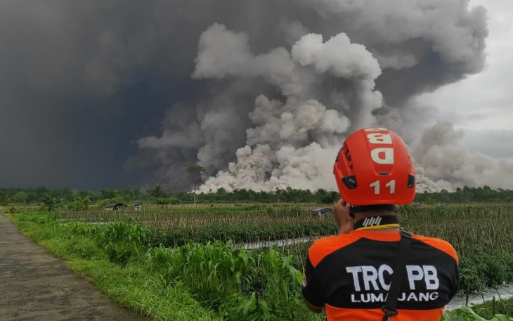 aktivitas vulkanik Gunung Semeru
