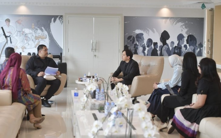 Menpora RI Dito Ariotedjo melakukan audiensi dengan Simple Planet and S&S Lab Korea di Lantai 10 Graha Kemenpora, Jalang Gerbang Pemuda Nomor 3, Senayan, Selasa (21/1) siang. 