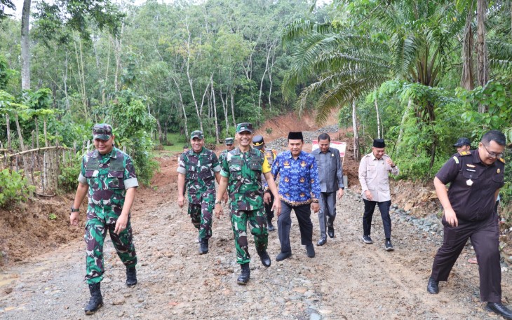 Kunker Wasev Kodam II SWJ ke TMMD ke-123