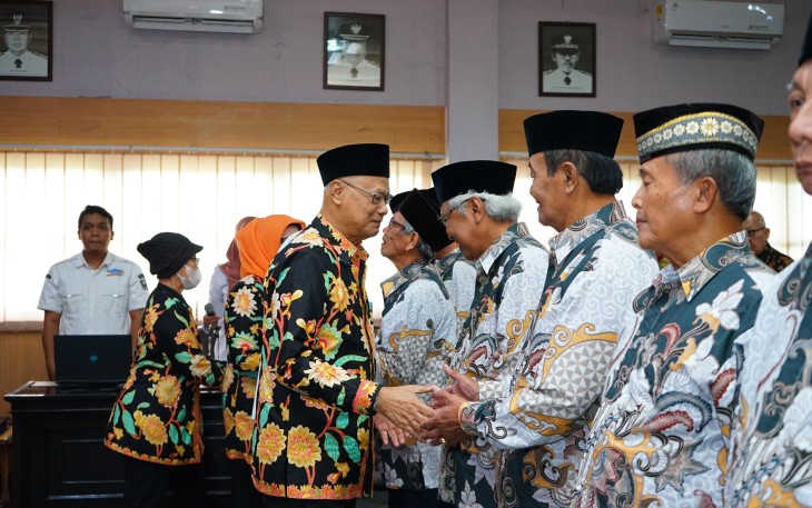 Pengukuhan pengurus Perkumpulan Purna Widya Praja (PPWP) Kabupaten Karanganyar masa bakti 2024-2029, di Ruang Podang 1 Kantor Bupati Karanganyar, Rabu (22/1/2025).