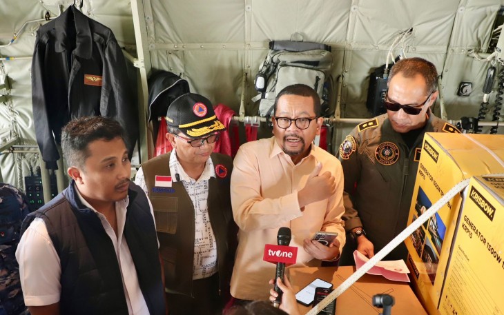 Bantuan yang dikirimkan untuk penanganan bencana di Sumbar berupa internet satelit, genset, lampu darurat, tenda, makanan olahan kering dan paket bantuan sosial, Jumat (28/11).