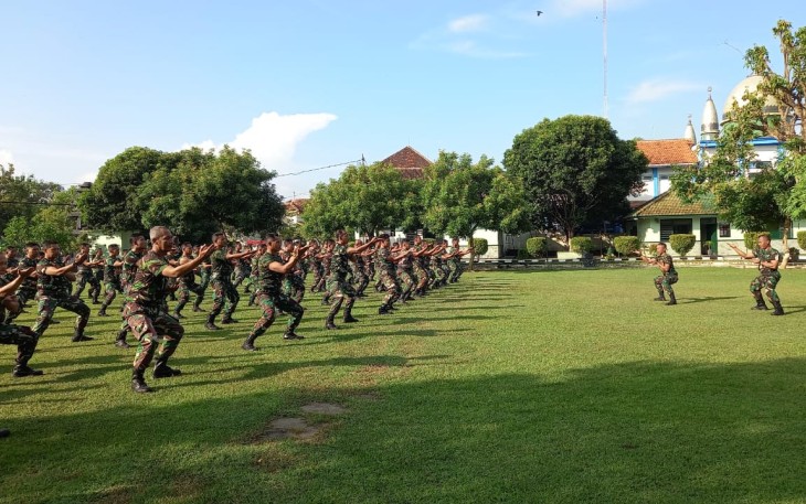 Kodim Ponorogo Gelar Latihan Bela Diri Pencak Silat Militer 
