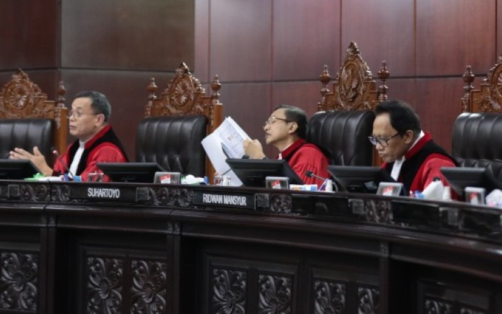 Mahkamah Konstitusi (MK) menggelar sidang perdana pengujian materiil Undang-Undang Nomor 8 Tahun 1999 tentang Perlindungan Konsumen (UU Perlindungan Konsumen) terhadap UUD 1945 pada Kamis (3/12/2025)