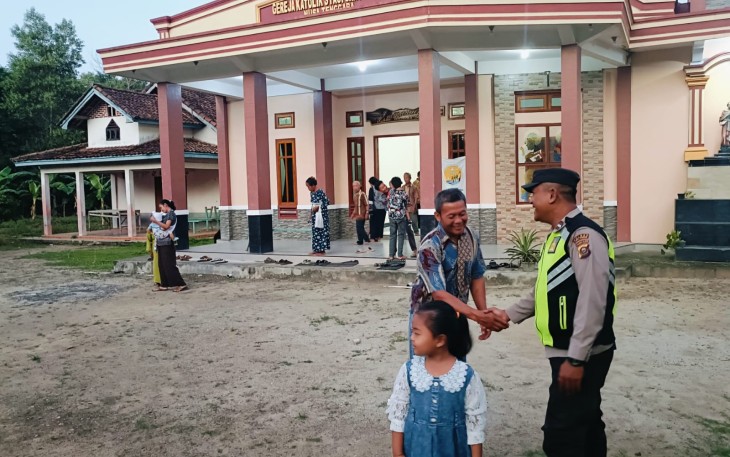 Polsek Belitang III Lakukan Pengamanan Ibadah Gereja 