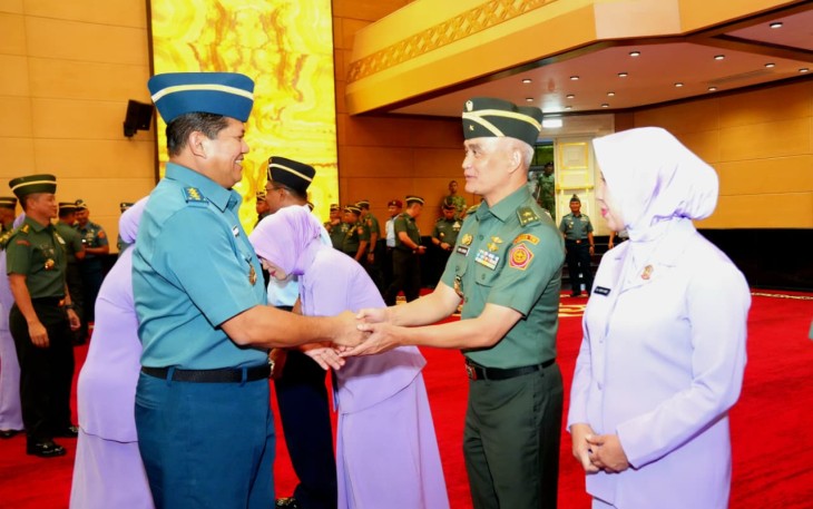 Sertijab Tiga Kabalakpus TNI