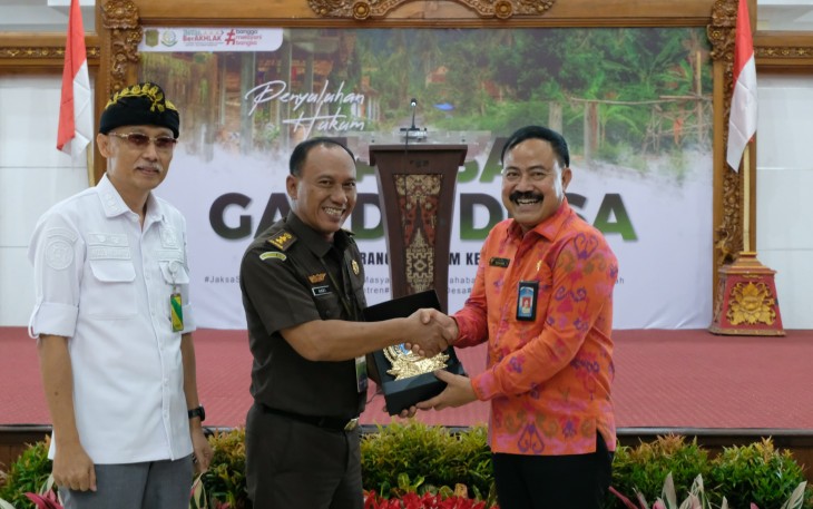 Pusat Penerangan Hukum Gelar Penyuluhan Hukum Sosialisasikan Jaga Desa di Kabupaten Karangasem