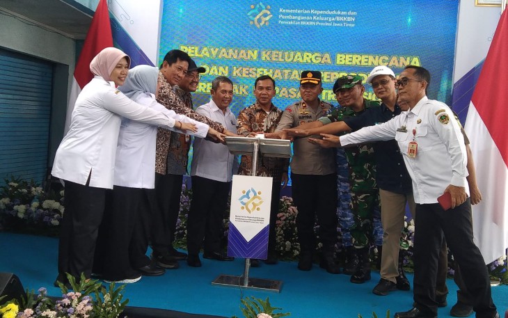 Kasdim Madiun Dampingi Kepala BKKBN Tinjau Distribusi Makanan Bergizi dan Fasilitas Kesehatan Reproduksi di Madiun