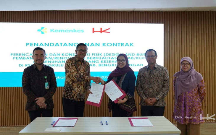 Penandatanganan kontrak proyek Pembangunan/Renovasi Rumah Sakit (RS) Berkualitas di RSUD Kabupaten Bengkulu Tengah secara resmi dilakukan pada hari ini, Jum’at (28/2)