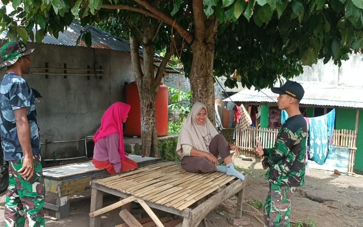 Satgas TMMD Ke-123 Kodim 1310/Bitung Laksanakan Komsos Dengan Warga