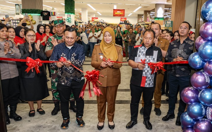 Wakil Wali Kota Pematangsiantar Resmikan Irian Supermarket