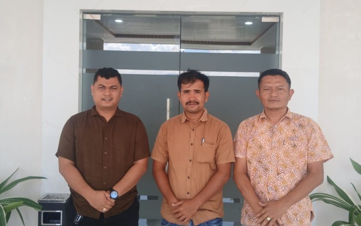 Korban didampingi kuasa hukumnya.