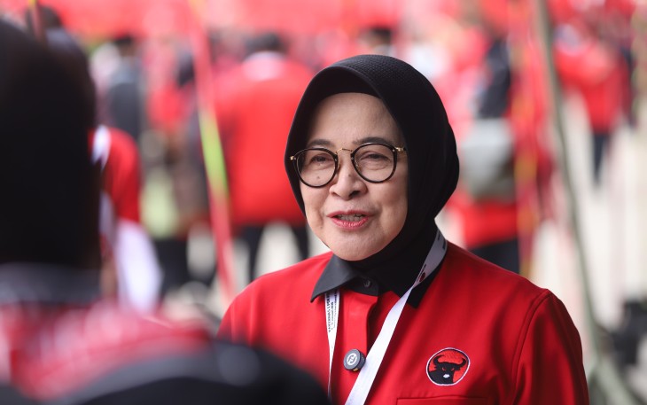 Ketua Fraksi PDIP DPRD Jatim Wara Sundary Renny Pramana