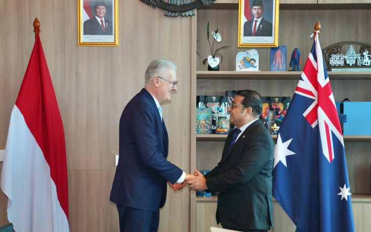 Menteri Ekonomi Kreatif/Kepala Badan Ekonomi Kreatif (Ekraf), Teuku Riefky Harsya, menerima kunjungan kehormatan Menteri Urusan Seni Australia Anthony Stephen Burke di Autograph Tower, Jakarta, Rabu (28/1/2026)
