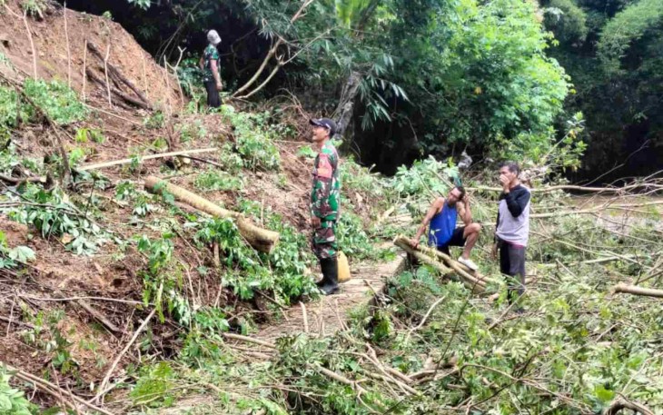 Talud di wilayah desa binaan longsor 