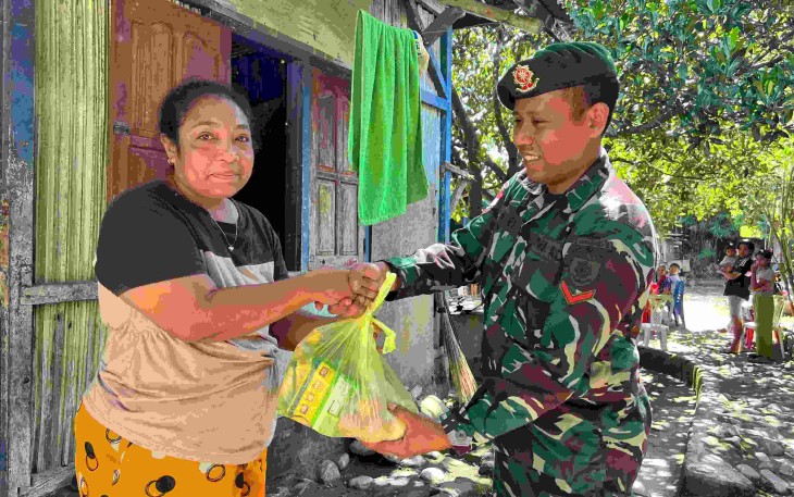 Jumat berkah Yonarmed 12 Kostrad