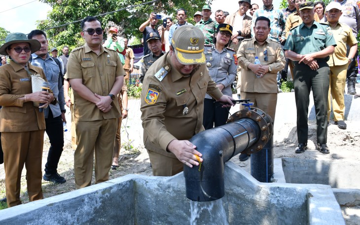 Bupati Samosir Resmikan Pompa Air Tenaga Surya Rp 2,6 Miliar di Onan Runggu
