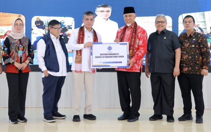 Kemnaker Salurkan Bantuan Rp 30,3 Miliar untuk Pemul ihan Ekonomi Sumbar