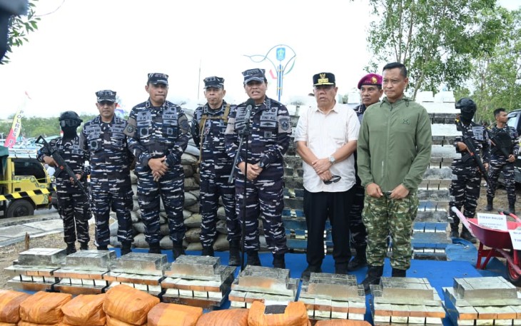 TNI AL Pamerkan Tangkapan Timah dan Logam Tanah Jarang Senilai Rp 173,6 Miliar 