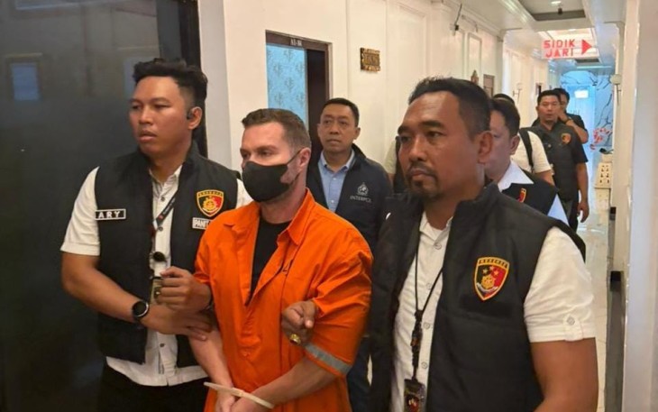 Buronan interpol asal inggris Steven Lyons 