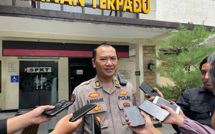 Kasi Humas Polres Malang, AKP Bambang saat memberikan keterangan