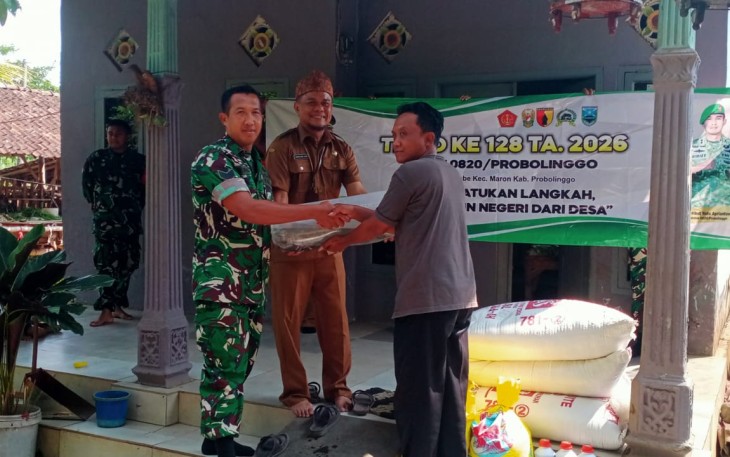 Pemberian bibit ikan lele