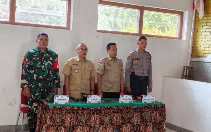 Babinsa Koramil 0801/04 Tegalombo Tetap Jaga Netralitas TNI