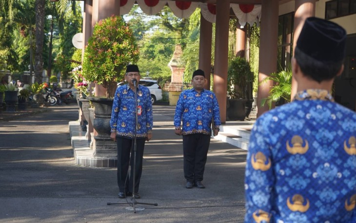 Pegawai lingkup Setda Trenggalek saat menggelar upacara dalam rangka memperingati Hari lahirnya Pancasila, tahun 2026