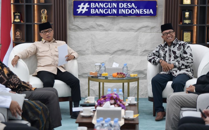 Menteri Desa dan Pembangunan Daerah Tertinggal (Mendes PDT) Yandri Susanto menerima audiensi Pengurus Pondok Pesantren (Ponpes) Al Hikmah 2 di ruang kerja, Senin (2/6/2026)
