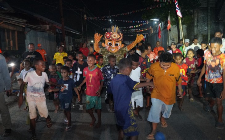Semangat Piala Dunia, TNI dan Masyarakat Nobar kebangsaan 