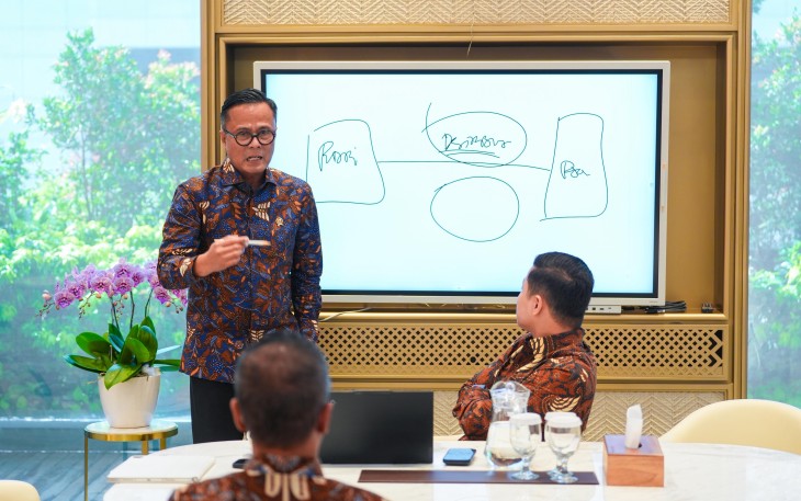 Kepala BP BUMN sekaligus COO Danantara, Dony Oskaria, menggelar pertemuan dengan Direktur Utama PT Semen Indonesia (Persero) Tbk, Indrieffouny Indra