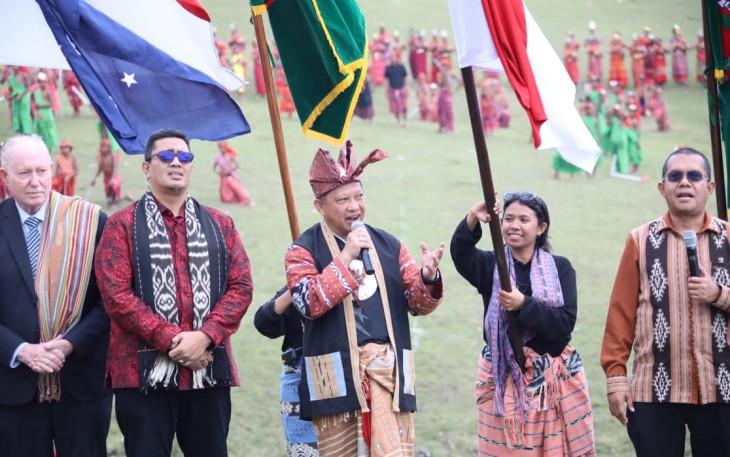 Mendagri Buka Festival Fulan Fehan 2026, Hadirkan Tarian Persahabatan Indonesia dan Timor-Leste