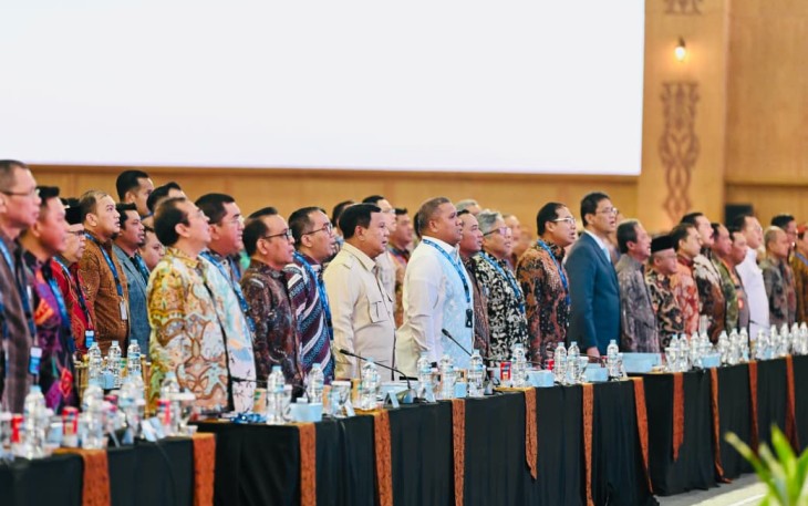 Panglima TNI Dampingi Presiden RI Tutup Sarasehan Kebangsaan KSTI 2026