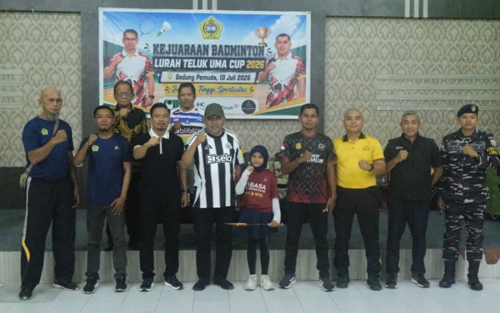 Wabup Karimun Hadiri Kejuaraan Badminton di Teluk Uma, Dukung Kebangkitan Gedung Pemuda Sebagai Pusat Aktivitas Masyarakat