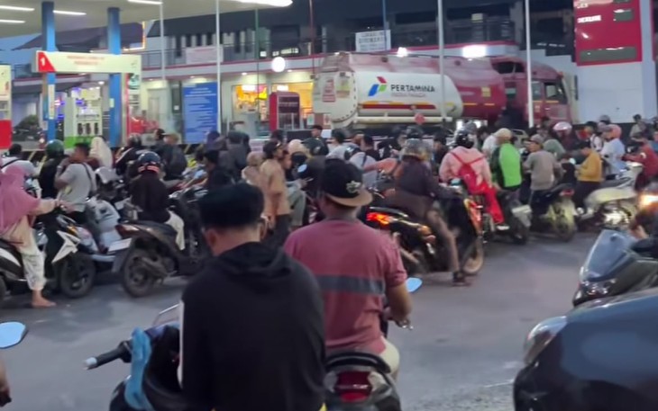 TNI Angkatan Darat siap membantu mengatasi kendala distribusi Bahan Bakar Minyak (BBM) di Sumatera Utara agar kebutuhan masyarakat tetap terpenuhi