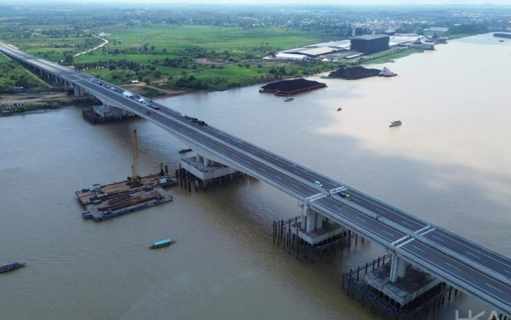 Dukung Pembangunan Tol Palembang - Betung, HKA Rampungkan Pekerjaan Hotmix Jembatan Musi