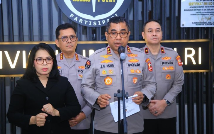 Kepala Divisi Hubungan Masyarakat (Kadiv Humas) Polri Irjen Pol. Johnny Eddizon Isir