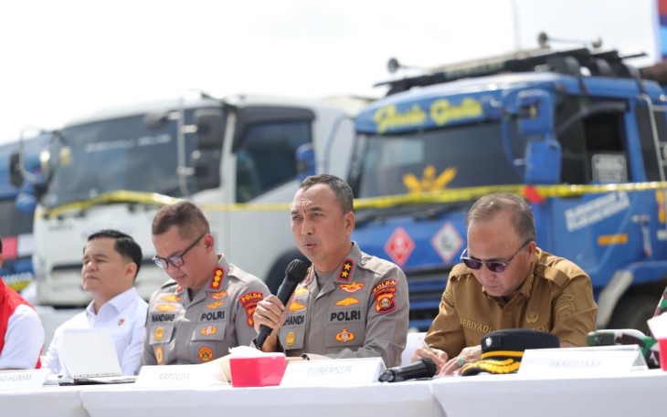 Kepolisian Daerah (Polda) Sumatera Selatan menggelar konferensi pers berskala besar terkait pengungkapan kasus kejahatan penyalahgunaan Bahan Bakar Minyak (BBM)