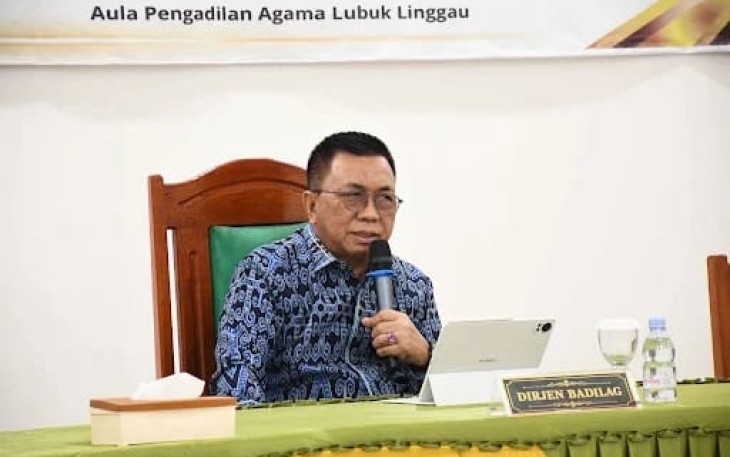Direktur Jenderal Badan Peradilan Agama Mahkamah Agung RI Drs. H. Muchlis, S.H., M.H