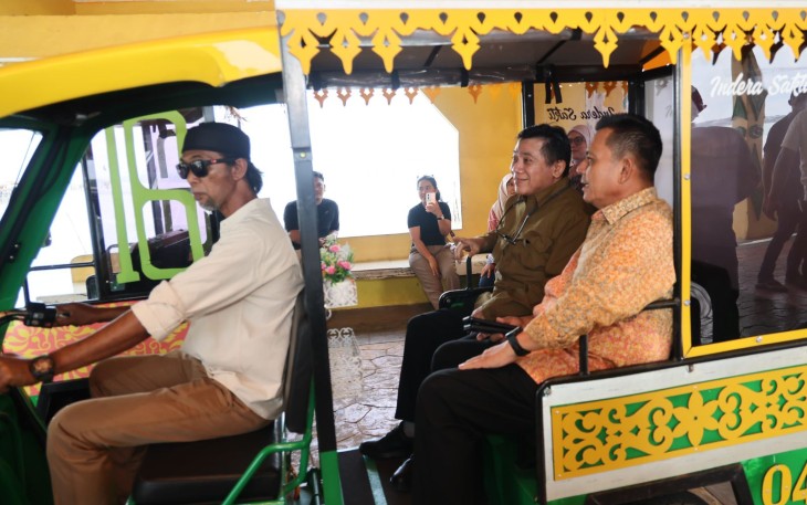 Deputi Bappenas Tinjau Pulau Penyengat